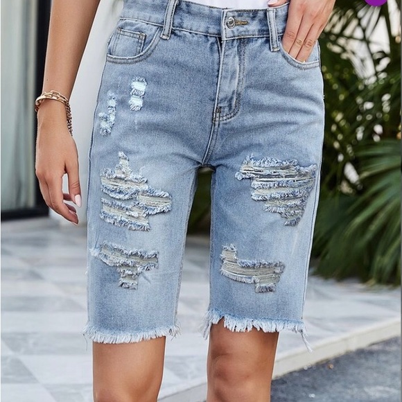 Jeans, Bermuda cut, ripped denim, shorts - Picture 3 of 4